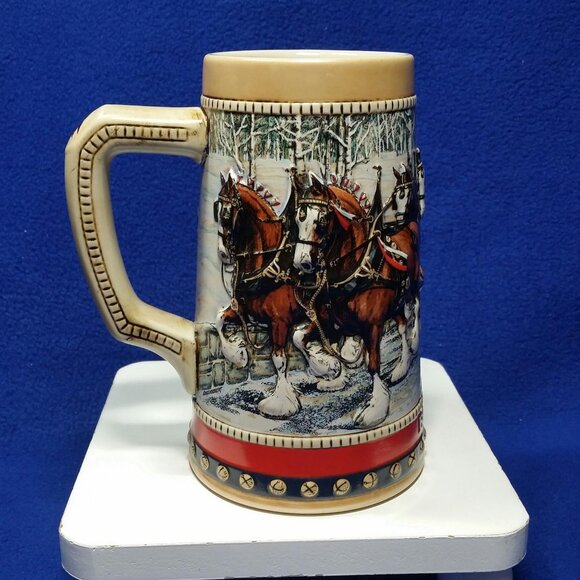 Budweiser 1988 Holiday Collection Beer Stein Cobblestone Passage 9th in Series - Picture 9 of 10